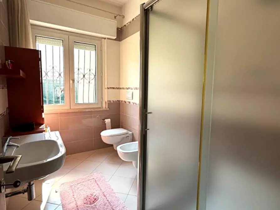 Immagine 10 di Villa in vendita  in viale Lugo a Riccione