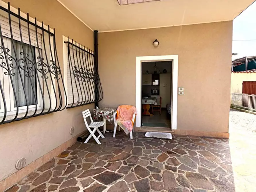 Immagine 13 di Villa in vendita  in viale Lugo a Riccione