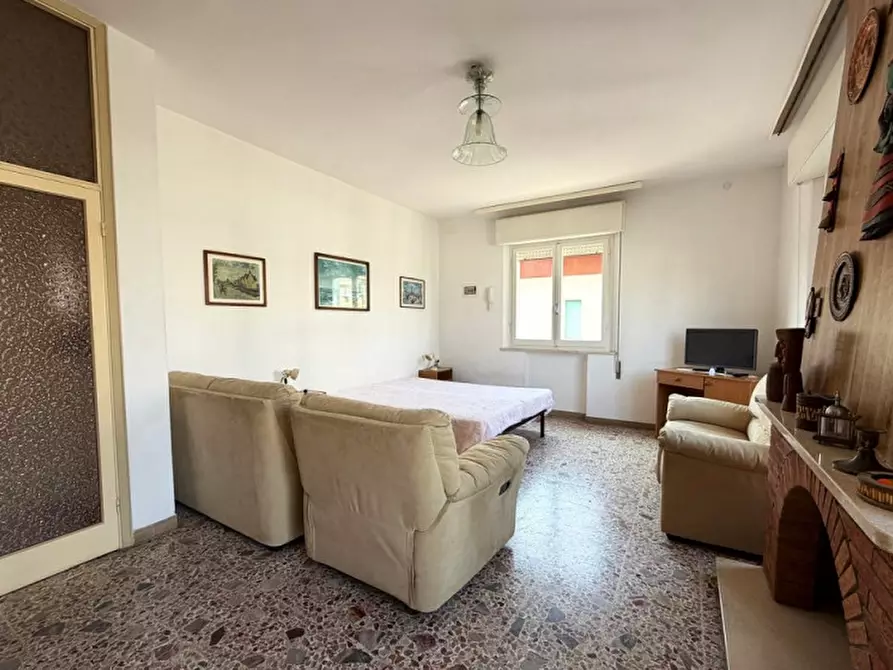 Immagine 21 di Villa in vendita  in viale Lugo a Riccione