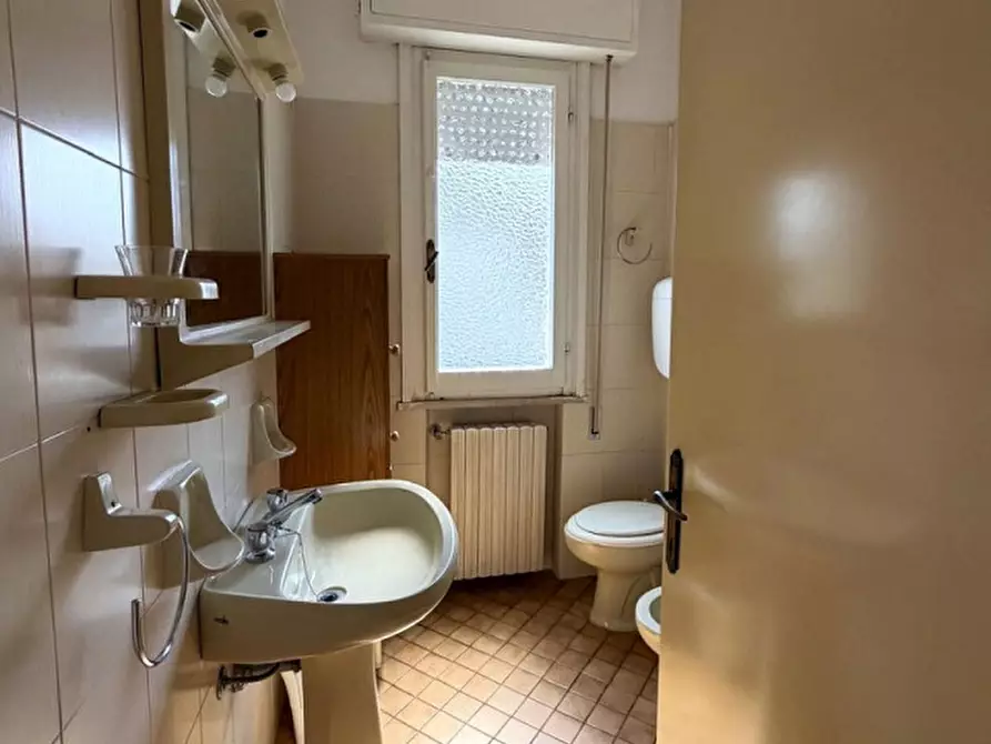 Immagine 24 di Villa in vendita  in viale Lugo a Riccione