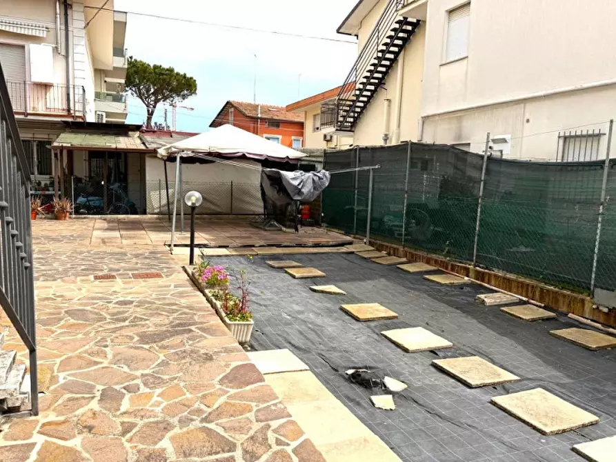 Immagine 40 di Villa in vendita  in viale Lugo a Riccione