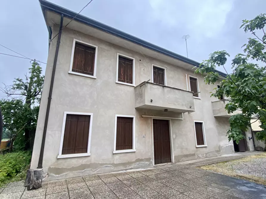 Immagine 1 di Casa indipendente in vendita  in via San Pio X 34/a a Castelfranco Veneto
