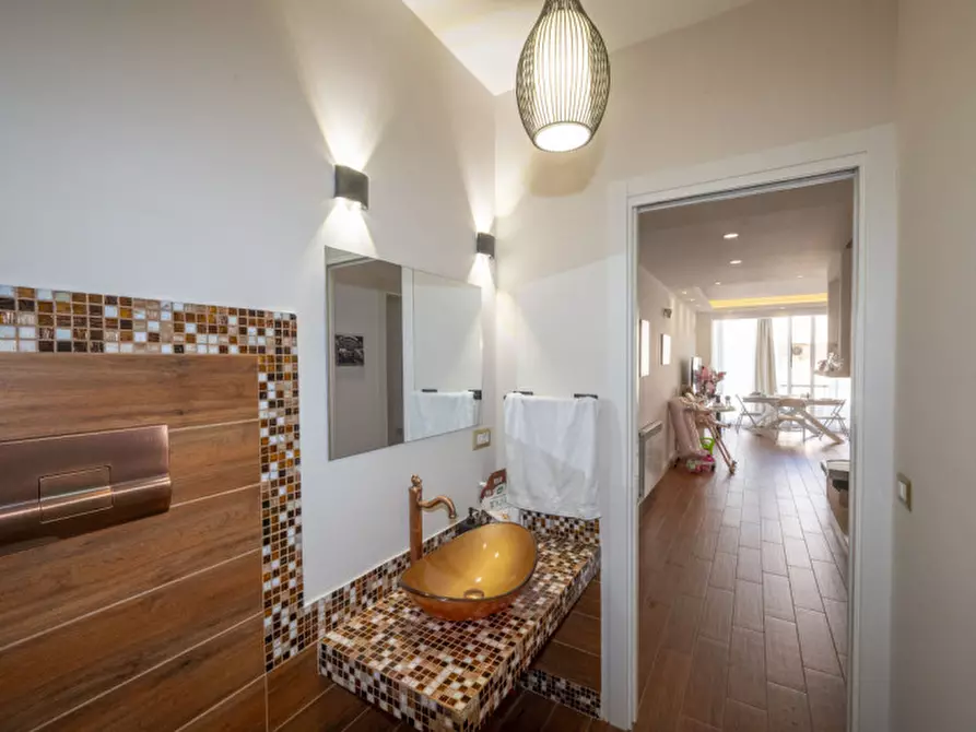 Immagine 10 di Villa in vendita  in Via Ogliastri 57 a Messina