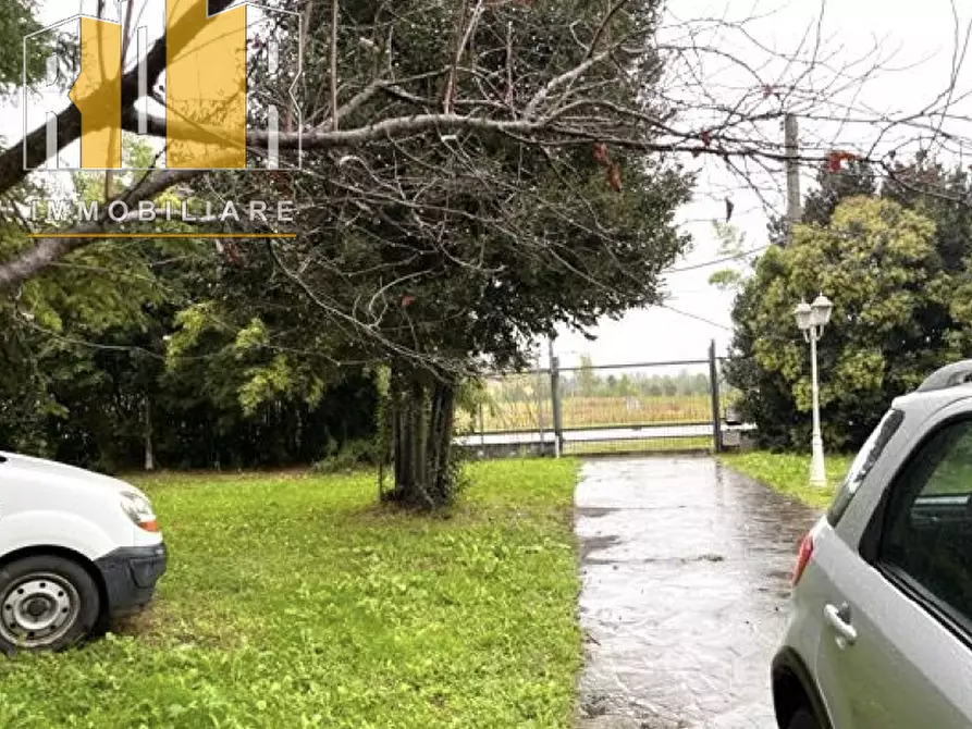 Immagine 4 di Villa in vendita  in via Montanara a Abano Terme