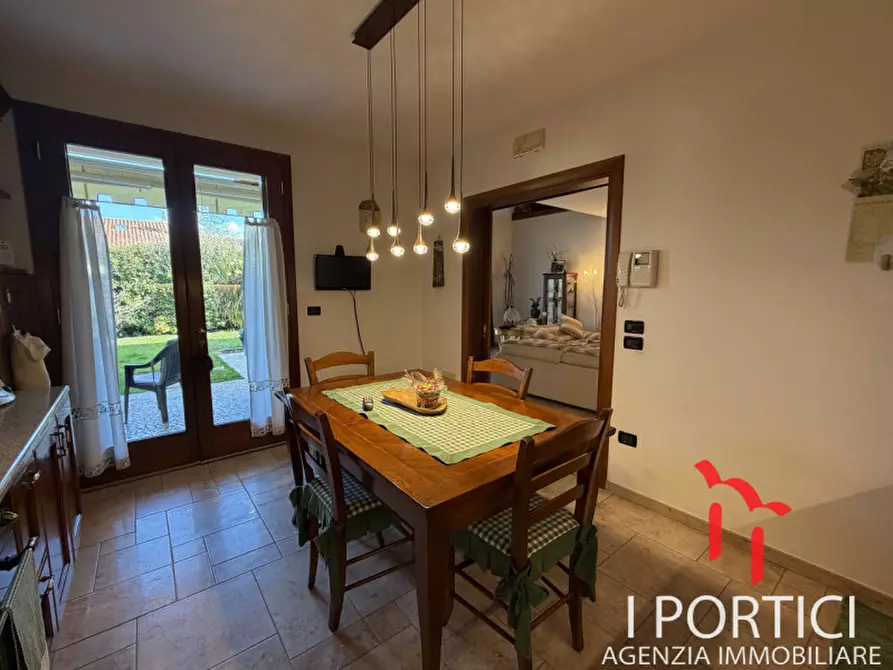 Immagine 9 di Casa bifamiliare in vendita  in Via Tiziano a Scorzè