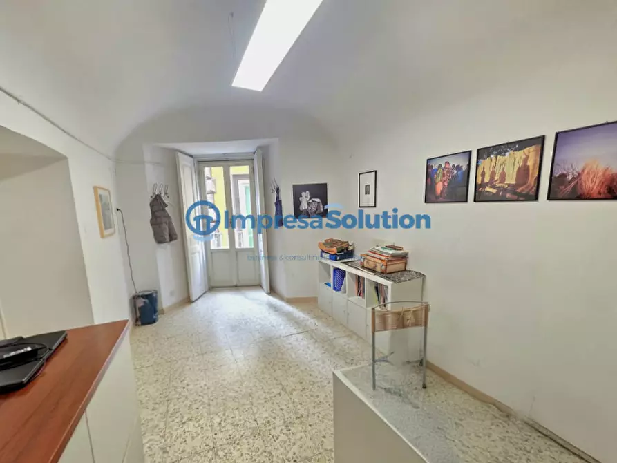 Immagine 9 di Appartamento in vendita  in Piazza San Domenico Maggiore a Napoli