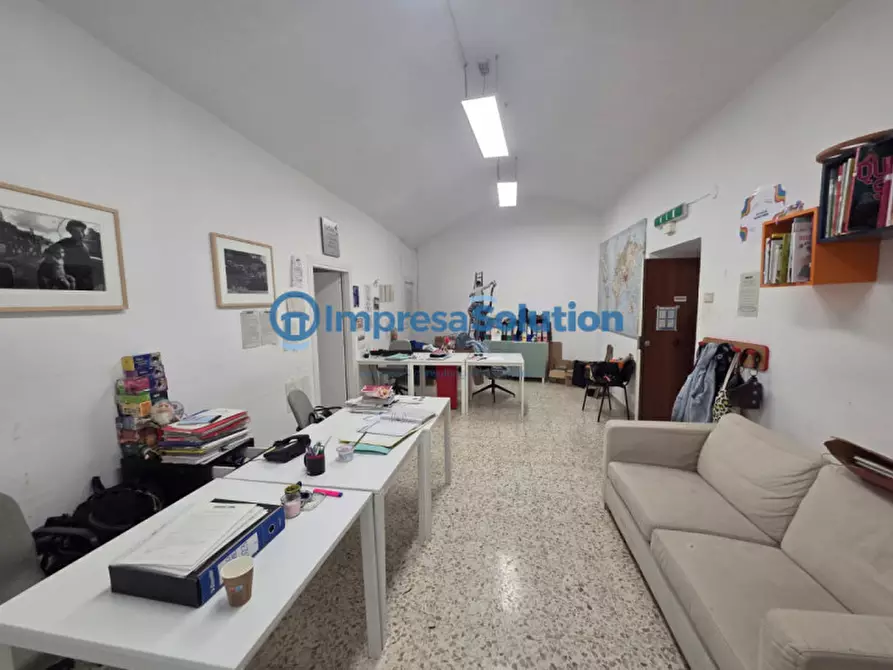 Immagine 15 di Appartamento in vendita  in Piazza San Domenico Maggiore a Napoli