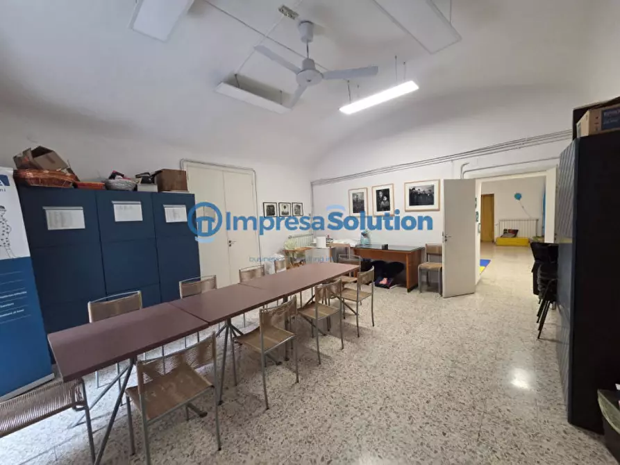 Immagine 17 di Appartamento in vendita  in Piazza San Domenico Maggiore a Napoli