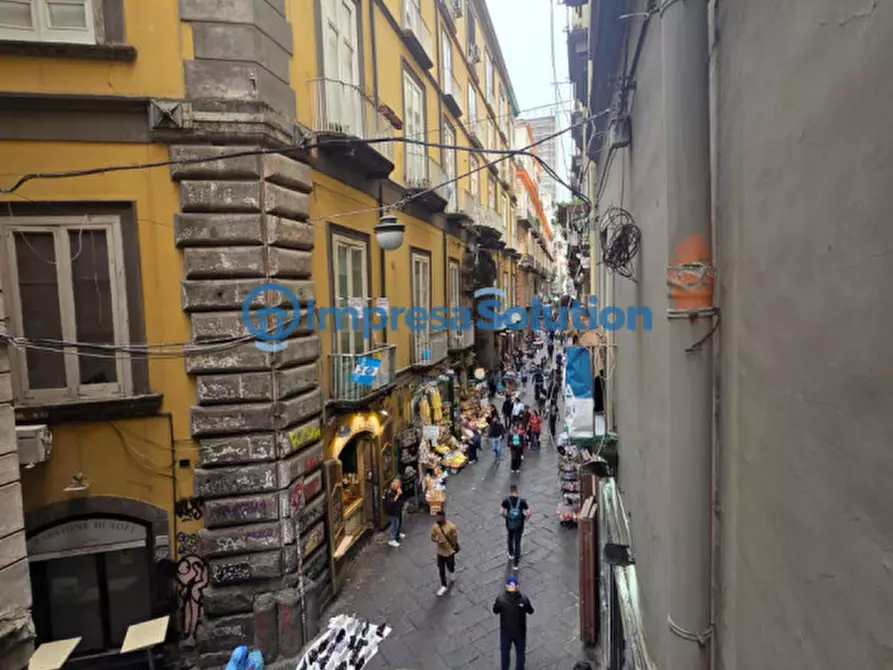 Immagine 22 di Appartamento in vendita  in Piazza San Domenico Maggiore a Napoli