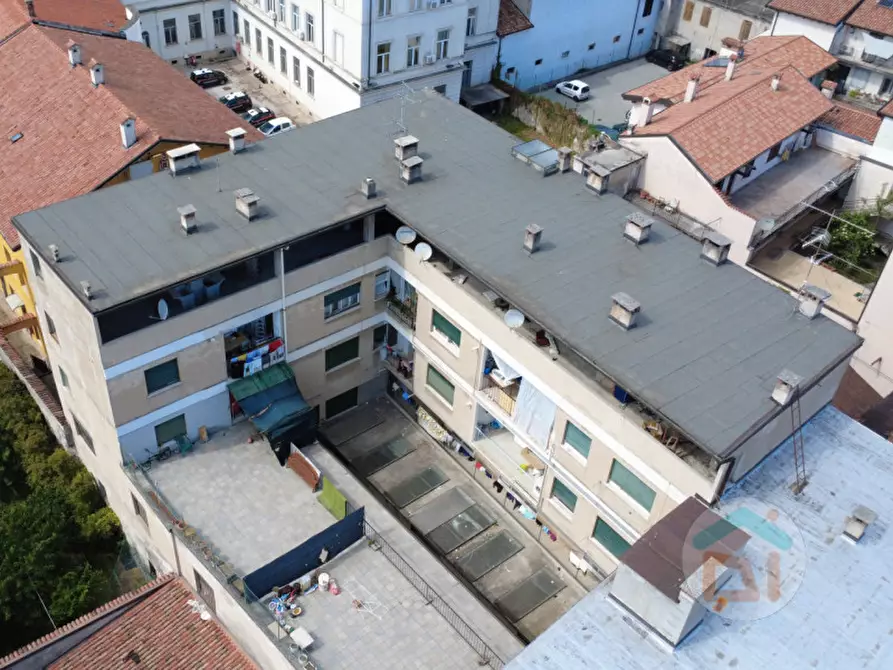 Immagine 2 di Palazzo in vendita  in Via Bellinzona a Gorizia