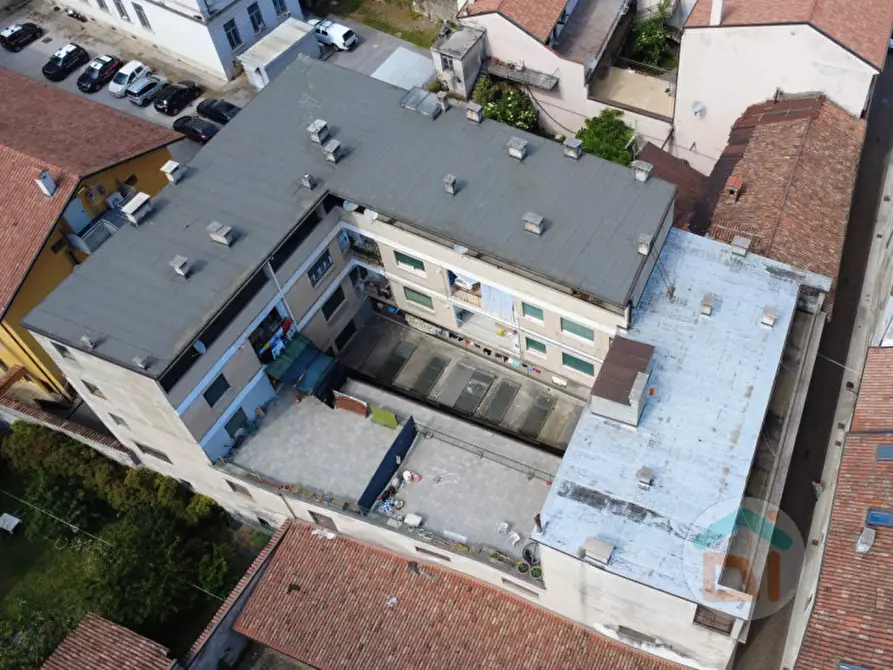 Immagine 11 di Palazzo in vendita  in Via Bellinzona a Gorizia