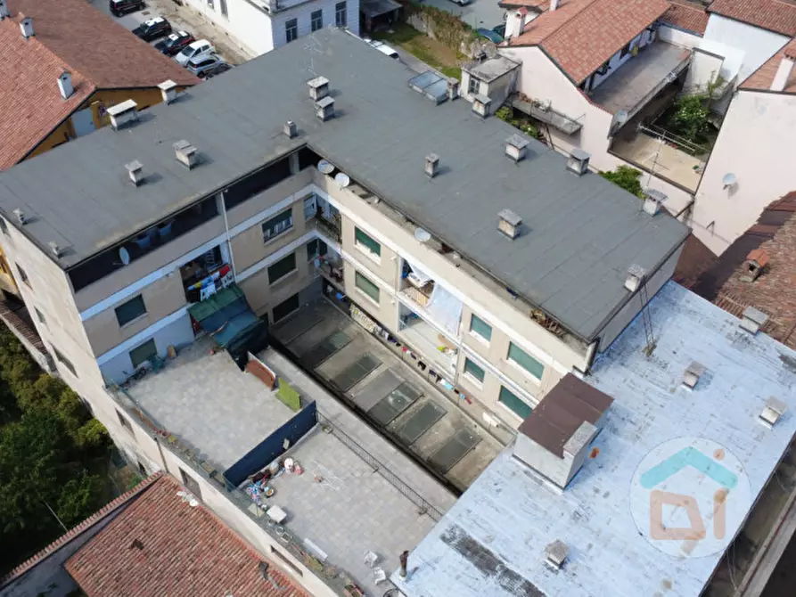 Immagine 14 di Palazzo in vendita  in Via Bellinzona a Gorizia