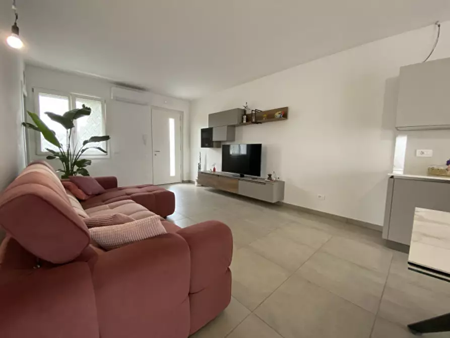 Immagine 4 di Appartamento in vendita  in Via abate antonio cesare a Castel D'azzano