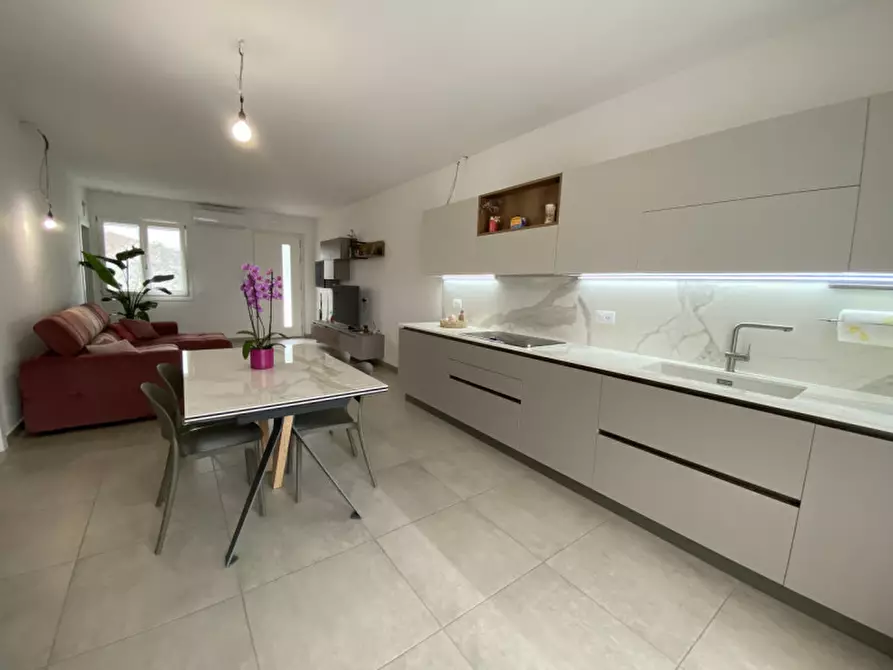 Immagine 6 di Appartamento in vendita  in Via abate antonio cesare a Castel D'azzano