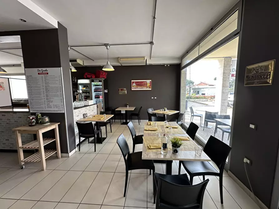 Immagine 3 di Attività commerciale in vendita  in Via Romagna 100 a Gabicce Mare
