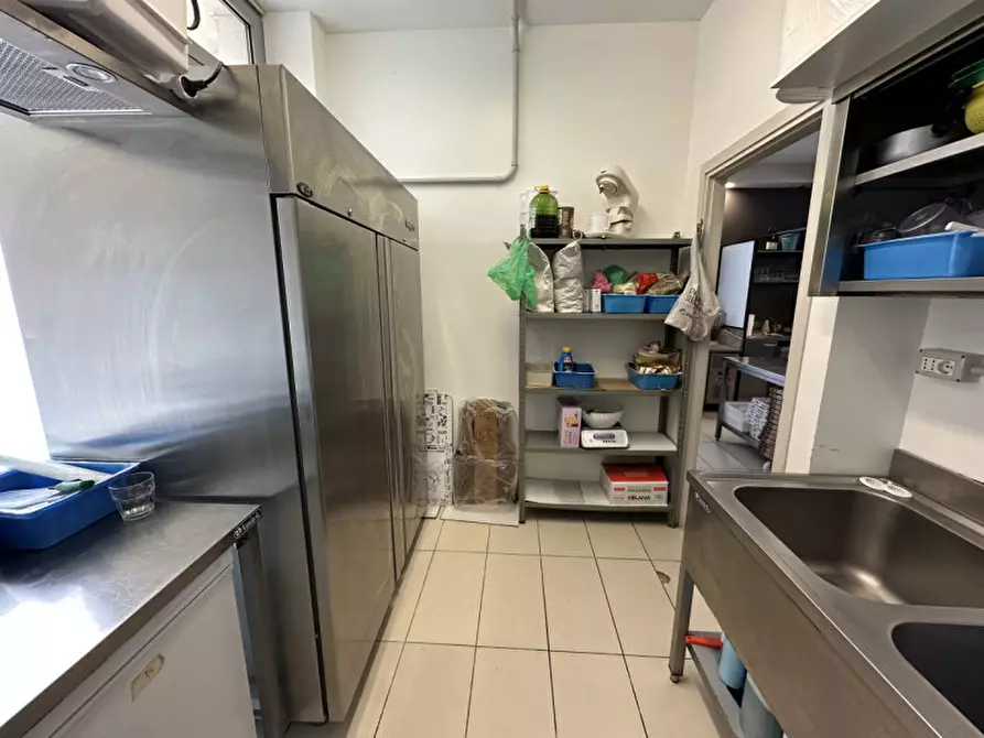 Immagine 19 di Attività commerciale in vendita  in Via Romagna 100 a Gabicce Mare