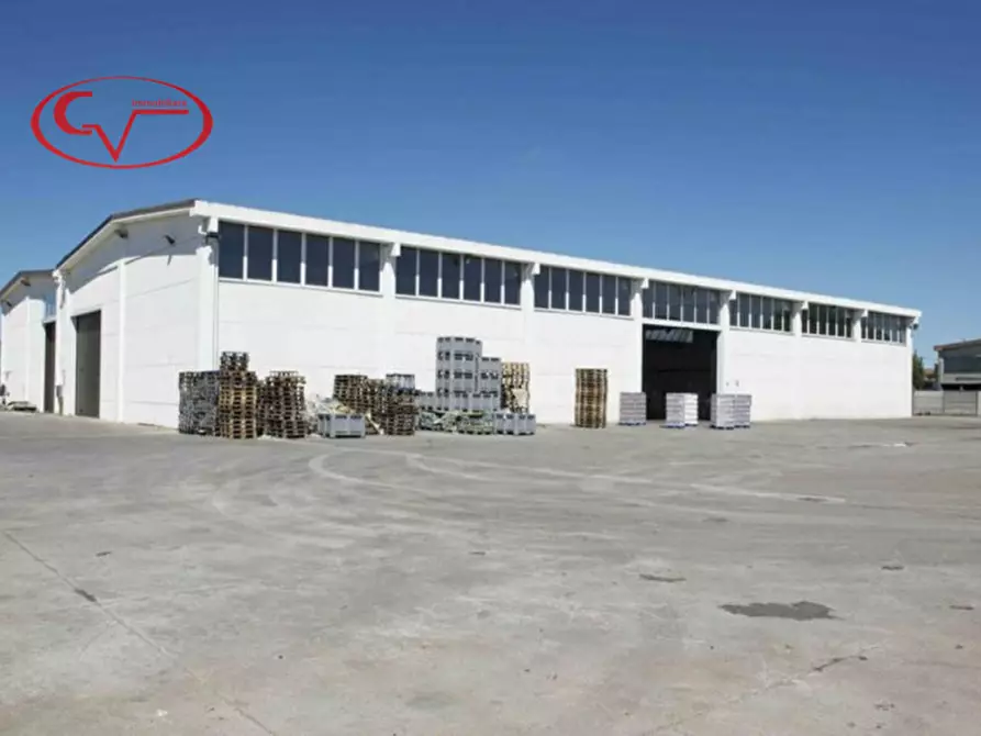 Immagine 1 di Capannone industriale in affitto  in Levane a Montevarchi