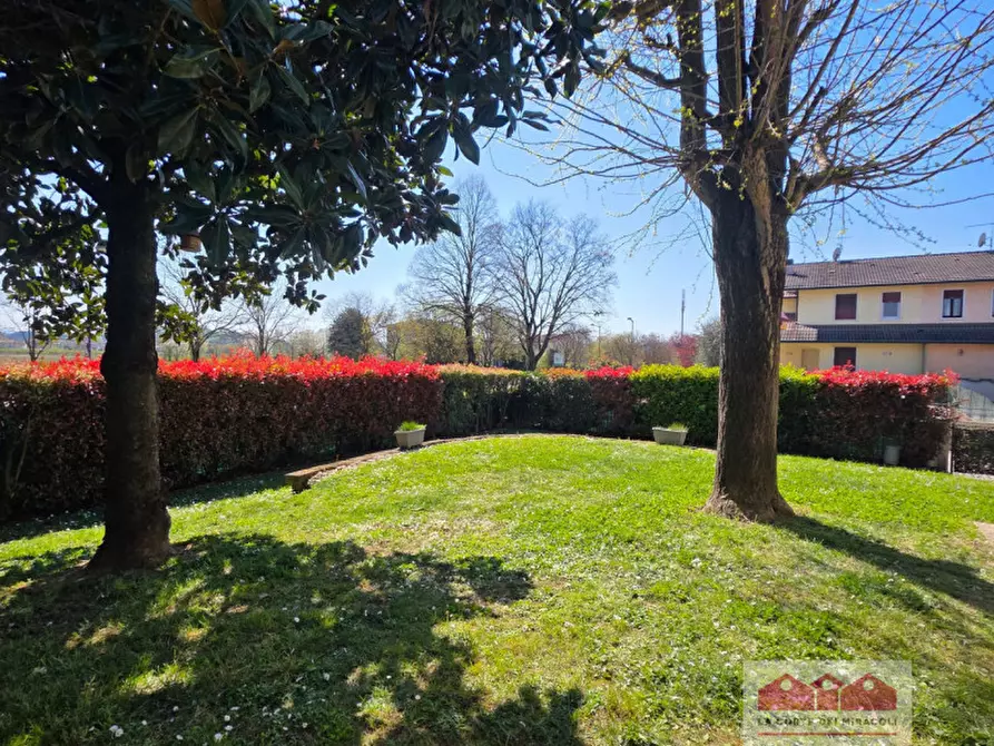 Immagine 2 di Casa indipendente in vendita  in Viale Francesco Crispi a Costabissara