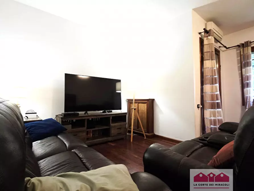 Immagine 8 di Casa indipendente in vendita  in Viale Francesco Crispi a Costabissara