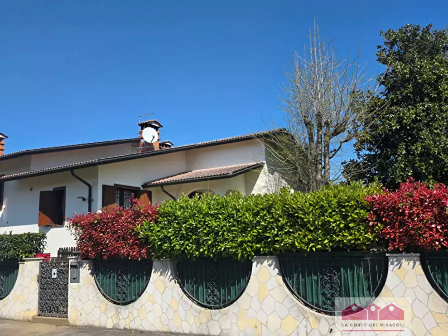 Immagine 31 di Casa indipendente in vendita  in Viale Francesco Crispi a Costabissara