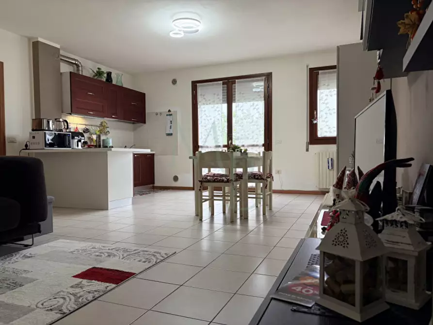 Immagine 5 di Appartamento in vendita  in Via Belluno a Legnaro