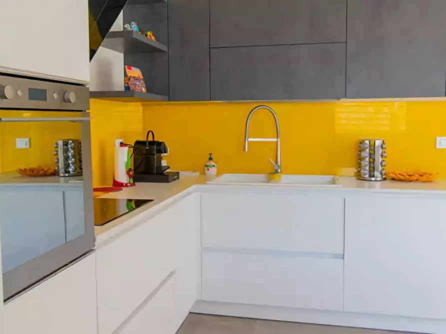 Immagine 3 di Casa indipendente in vendita  in Via Sicilia a Vicenza