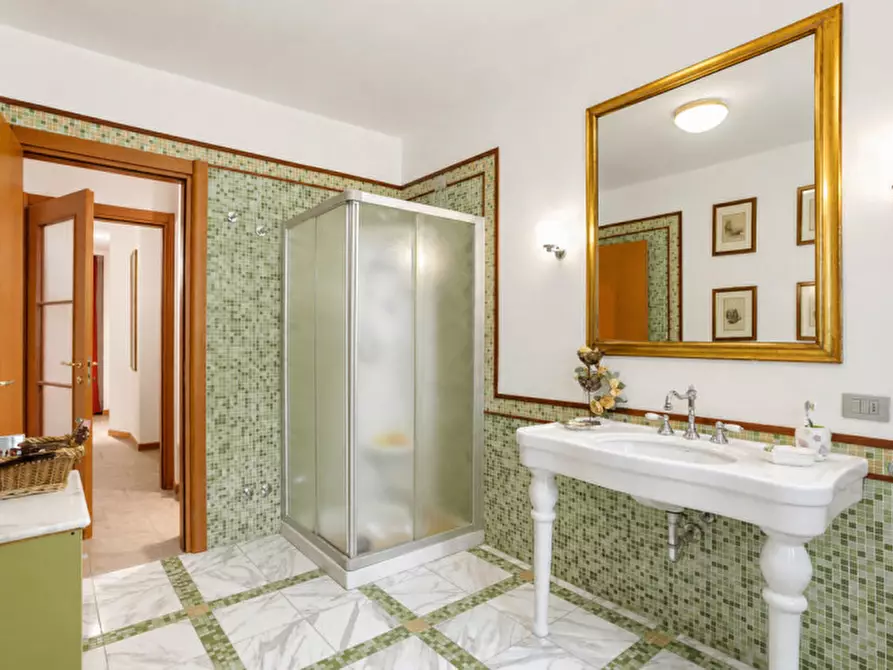 Immagine 44 di Villa in vendita  in via Fermi 2  Chignolo D'Isola a Chignolo D'isola