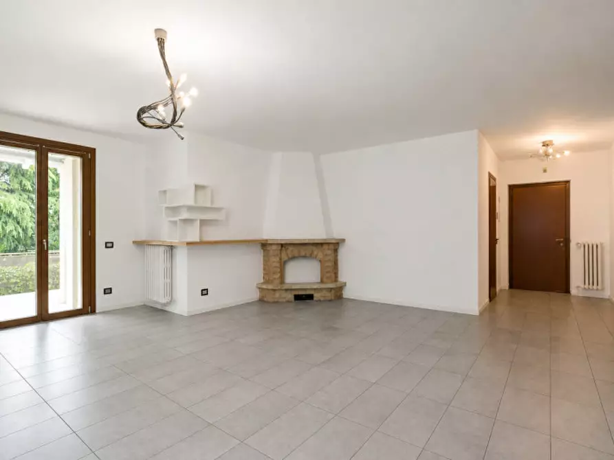 Immagine 57 di Villa in vendita  in via Fermi 2  Chignolo D'Isola a Chignolo D'isola