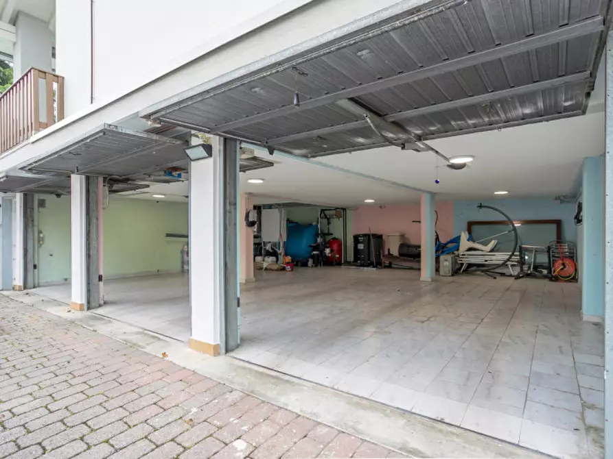 Immagine 68 di Villa in vendita  in via Fermi 2  Chignolo D'Isola a Chignolo D'isola