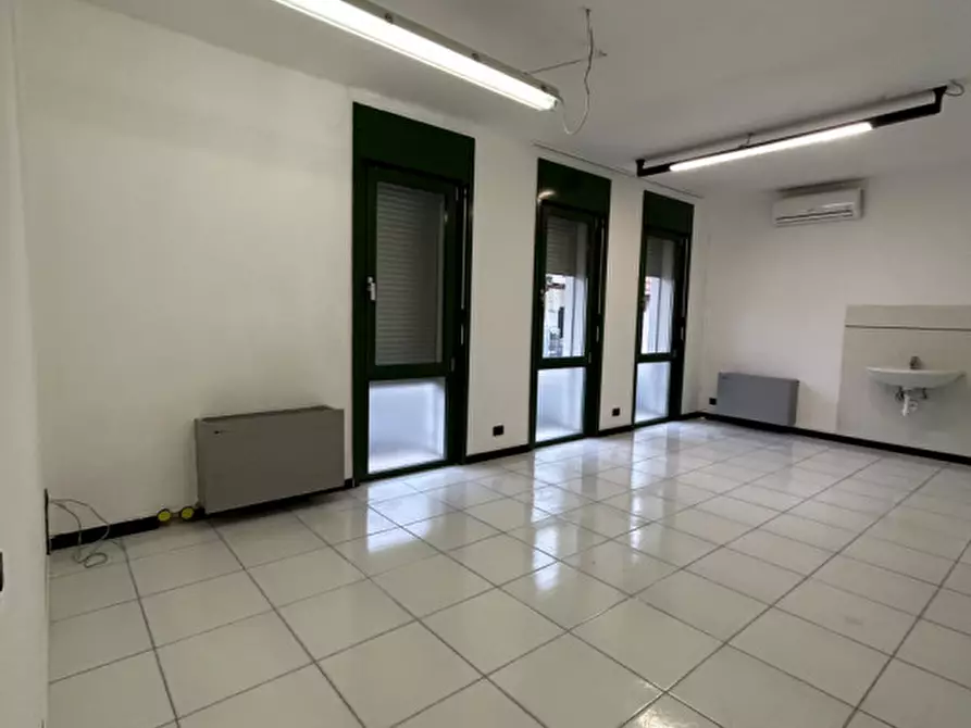 Immagine 4 di Ufficio in affitto  a Noale