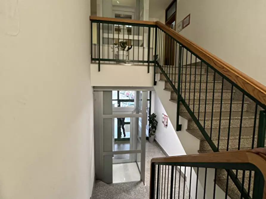 Immagine 17 di Ufficio in affitto  a Noale