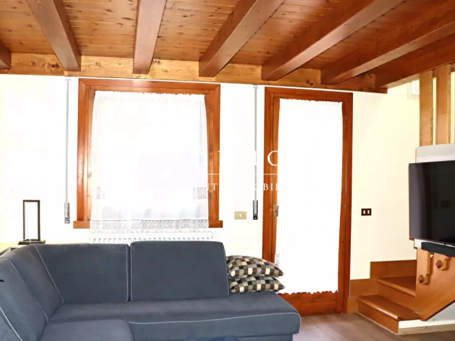 Immagine 1 di Appartamento in vendita  a Roana
