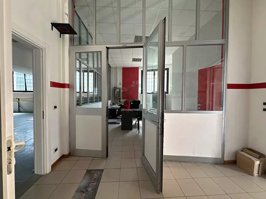 Immagine 1 di Capannone industriale in vendita  in Stradone Porta Palio a Verona