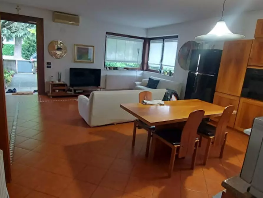Immagine 6 di Casa bifamiliare in vendita  a Castelfranco Veneto
