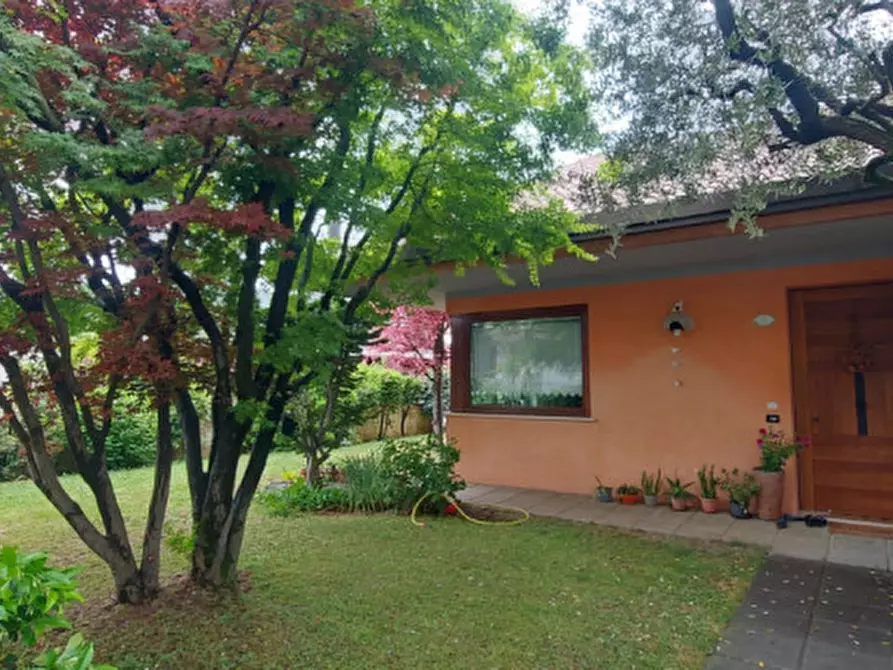 Immagine 22 di Casa bifamiliare in vendita  a Castelfranco Veneto