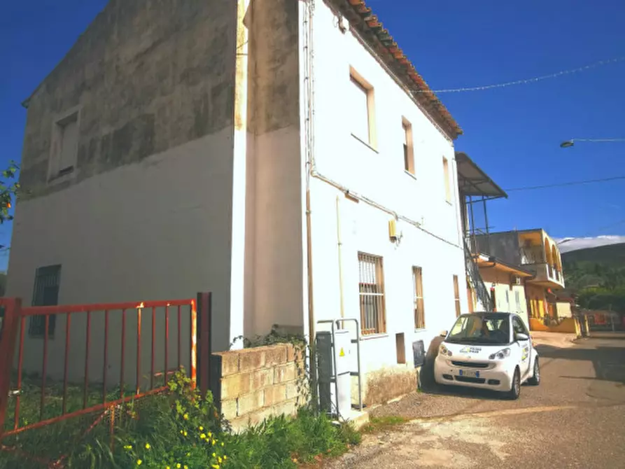 Immagine 2 di Casa indipendente in vendita  in Via Fiume Busento a Catanzaro