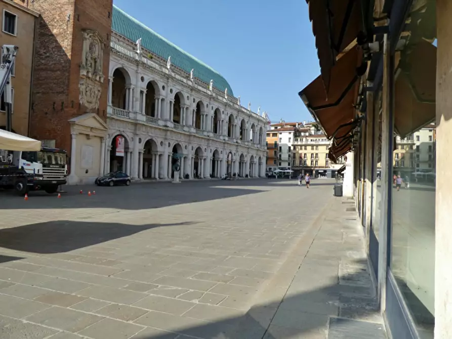 Immagine 4 di Negozio in affitto  in Piazza dei Signori a Vicenza