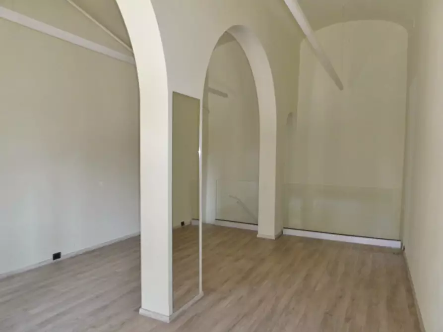 Immagine 10 di Negozio in affitto  in Piazza dei Signori a Vicenza