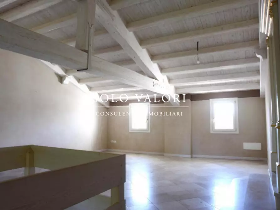 Immagine 11 di Villa in vendita  a Camposampiero