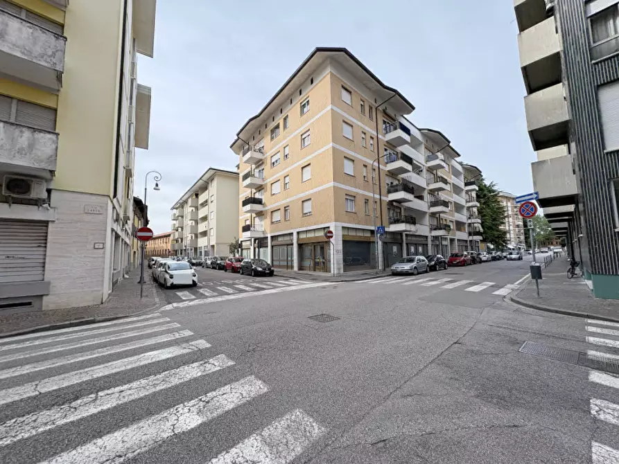 Immagine 1 di Appartamento in vendita  in Via Alfieri 10 a Udine