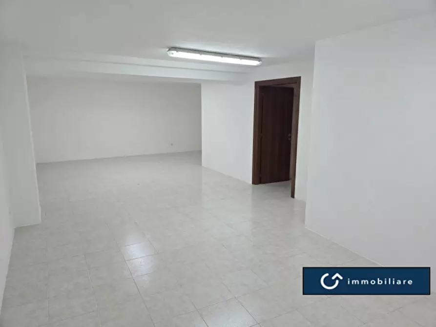 Immagine 3 di Negozio in vendita  in Via Sassari, 79 a Uri