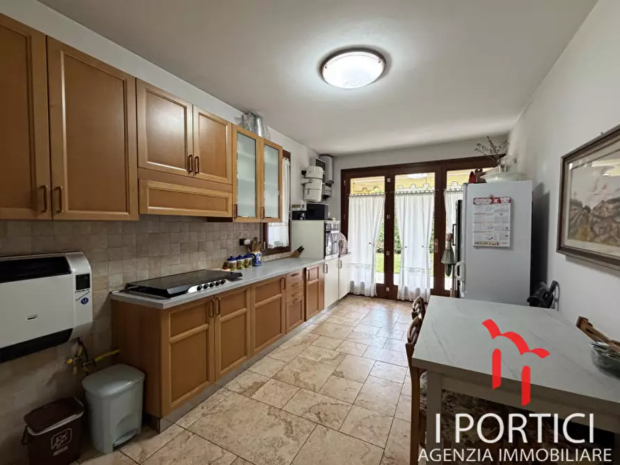 Immagine 13 di Casa bifamiliare in vendita  in Via Tiziano a Scorzè
