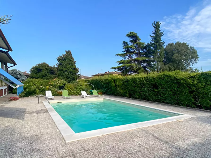 Immagine 5 di Villa in vendita  in VIA VIGASIO a Vigasio