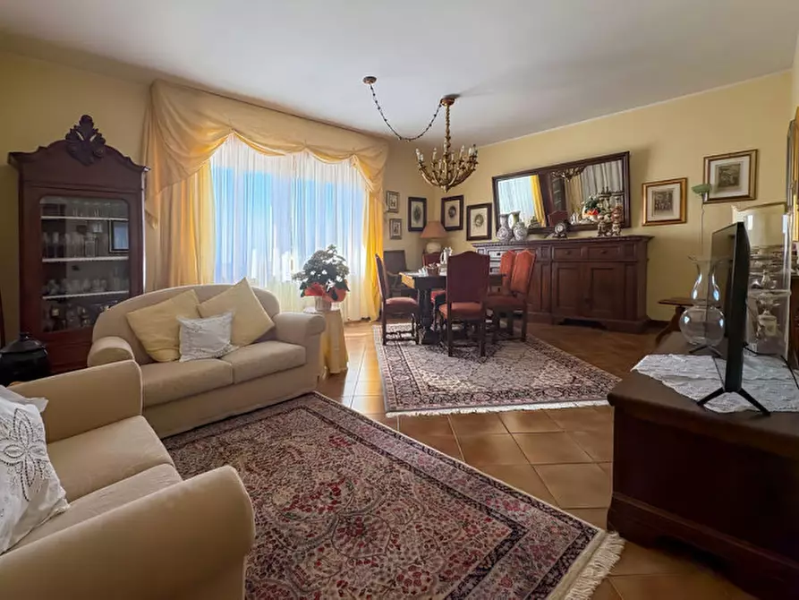 Immagine 8 di Villa in vendita  in VIA VIGASIO a Vigasio