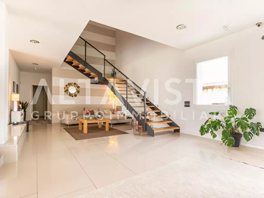 Immagine 12 di Agriturismo in vendita  in Via Bettola a Lonato del Garda