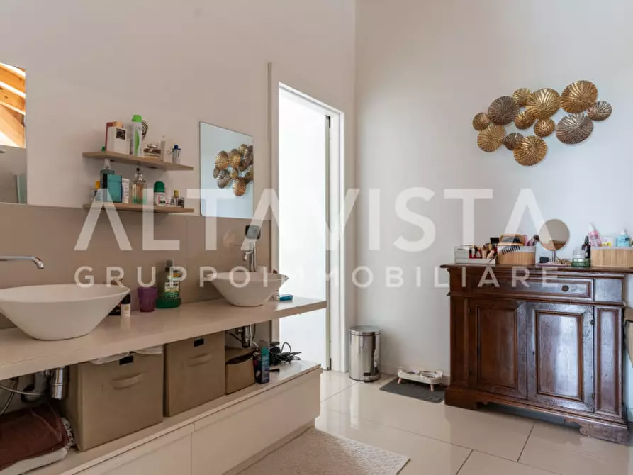 Immagine 20 di Agriturismo in vendita  in Via Bettola a Lonato del Garda