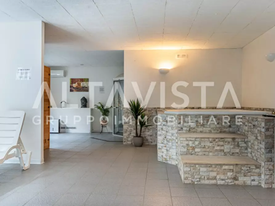 Immagine 35 di Agriturismo in vendita  in Via Bettola a Lonato del Garda