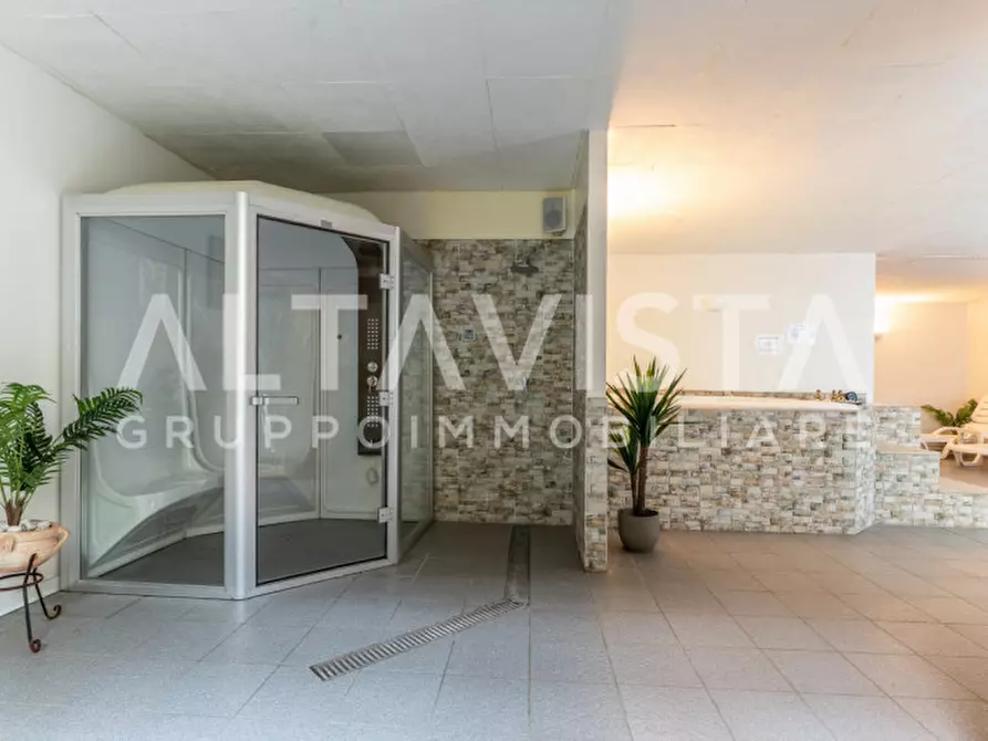 Immagine 39 di Agriturismo in vendita  in Via Bettola a Lonato del Garda