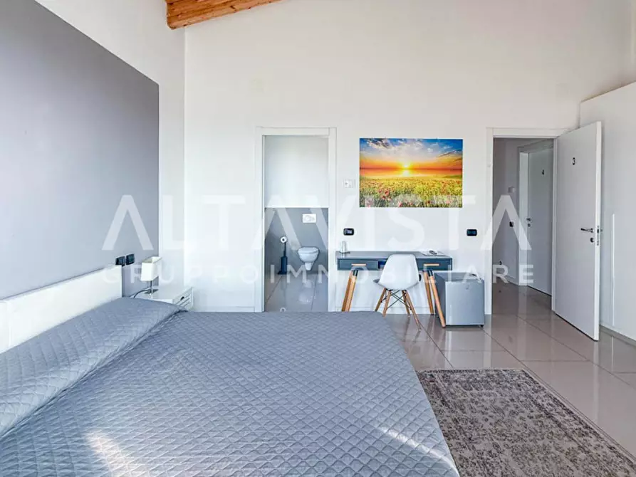 Immagine 44 di Agriturismo in vendita  in Via Bettola a Lonato del Garda