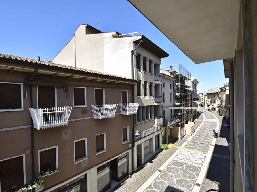 Immagine 13 di Palazzo in vendita  in via mazzini a Bussolengo